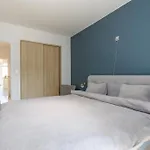 아파트 Lecomte